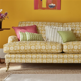 Traditional Sofa 