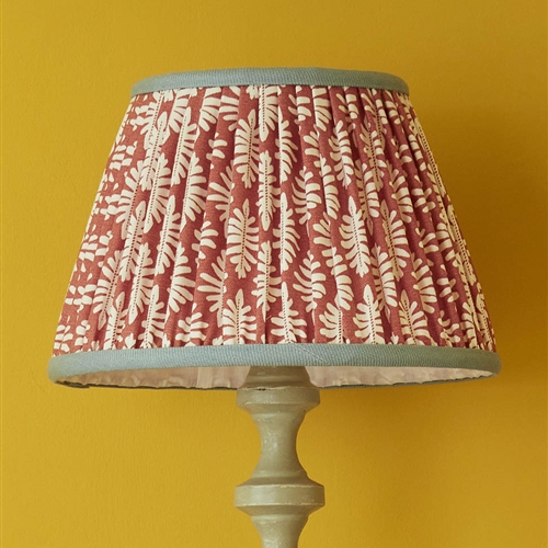 Little Fern - Peach - pleated, contrast trim, for lamp base